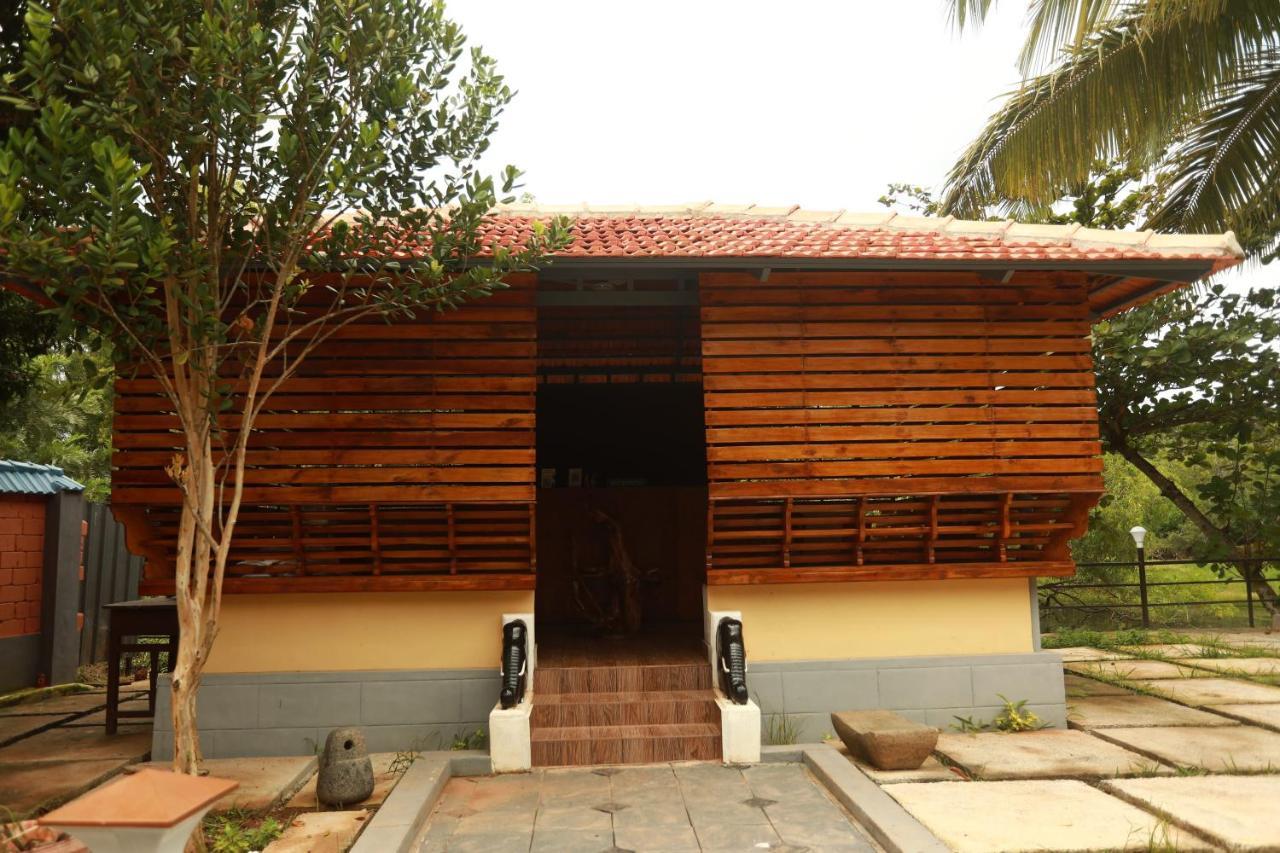 Lara Lake View Resort Thiruvananthapuram Esterno foto
